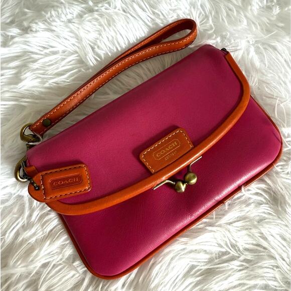 Rare y2k COACH Legacy Clutch Wristlet - Picture 1 of 15